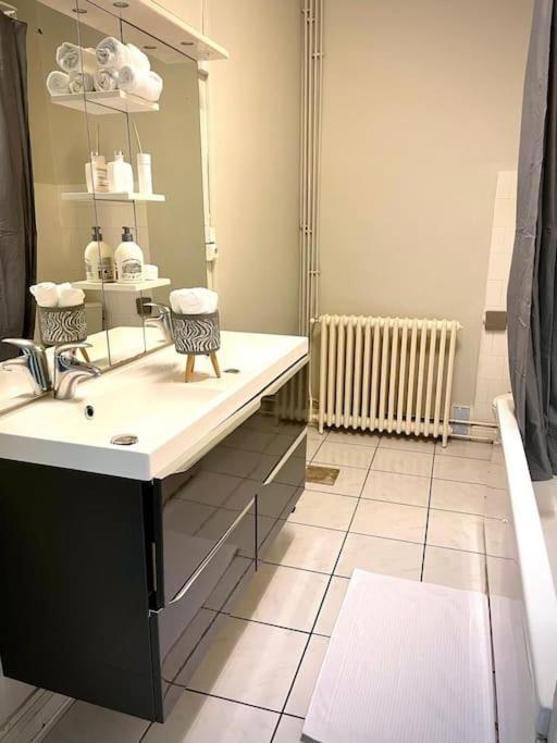 Appartement 3 Chambres Proche Centre Ville Carcassonne Exterior foto